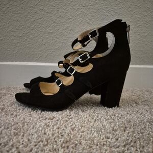 Unisa Undashia Sandals women shoes open toe block heel 3" Black Suede 8M NWoT